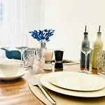 Apartamento 100m2 , Ideal Fuer Business & Familien, Tiefgarage, Naehe Regensburg Neutraubling