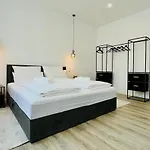100m2 , Ideal Fuer Business & Familien, Tiefgarage, Naehe Regensburg Apartamento