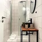 Apartamento 100m2 , Ideal Fuer Business & Familien, Tiefgarage, Naehe Regensburg