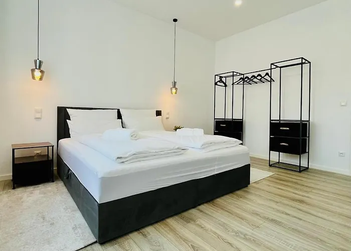 100m2 Apartment , Ideal für Business&Familien, Tiefgarage, Nähe Regensburg Apartment
